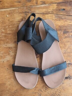 Black Elastic Strap Women’s Sandals